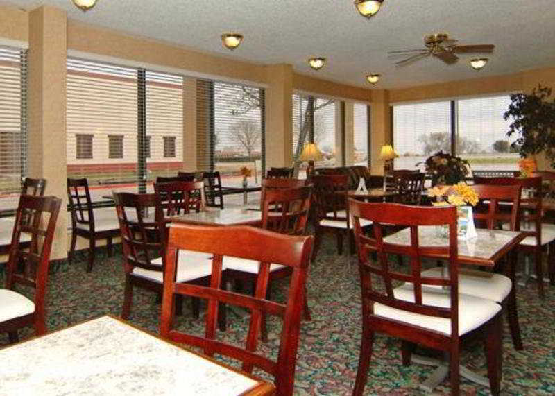 Quality Inn At Arlington Highlands Restaurant photo